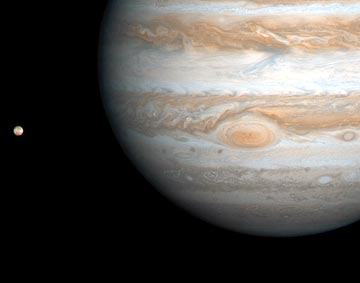 Mond Io und Gasplanet Jupiter